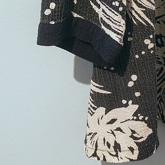 Beautiful Dark Navy Tropical Print Tunic - Picture 2 of 3